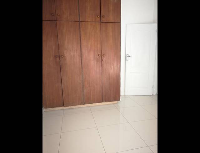 2 BEDROOM PROPERTY TO RENT IN PEERLESS PARK EAST